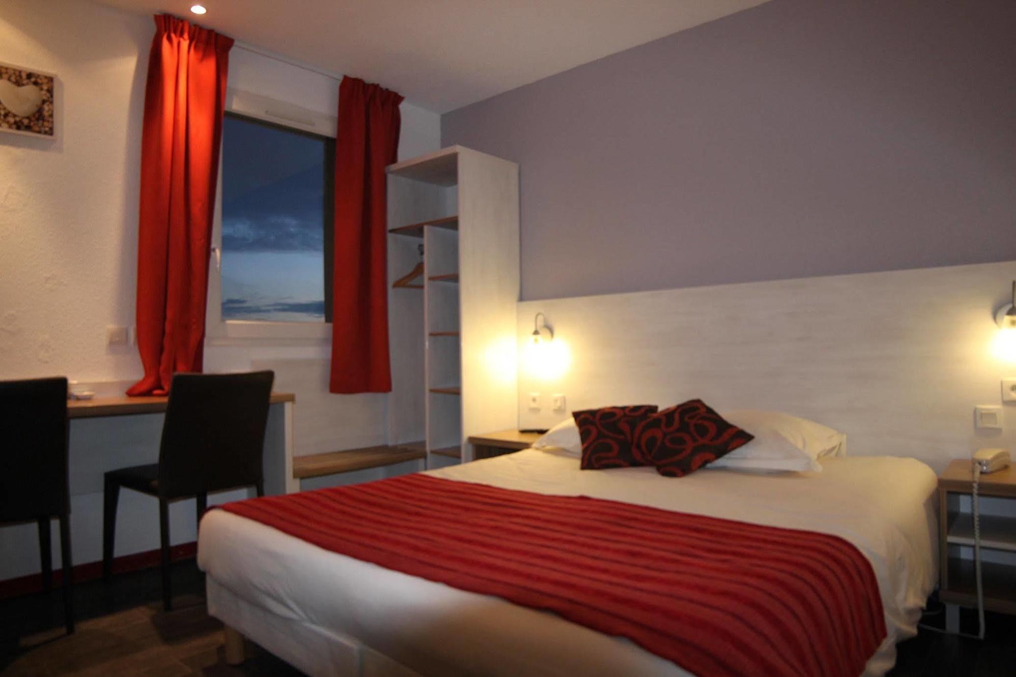 Hotel Brit Confort Saint-lô 3*